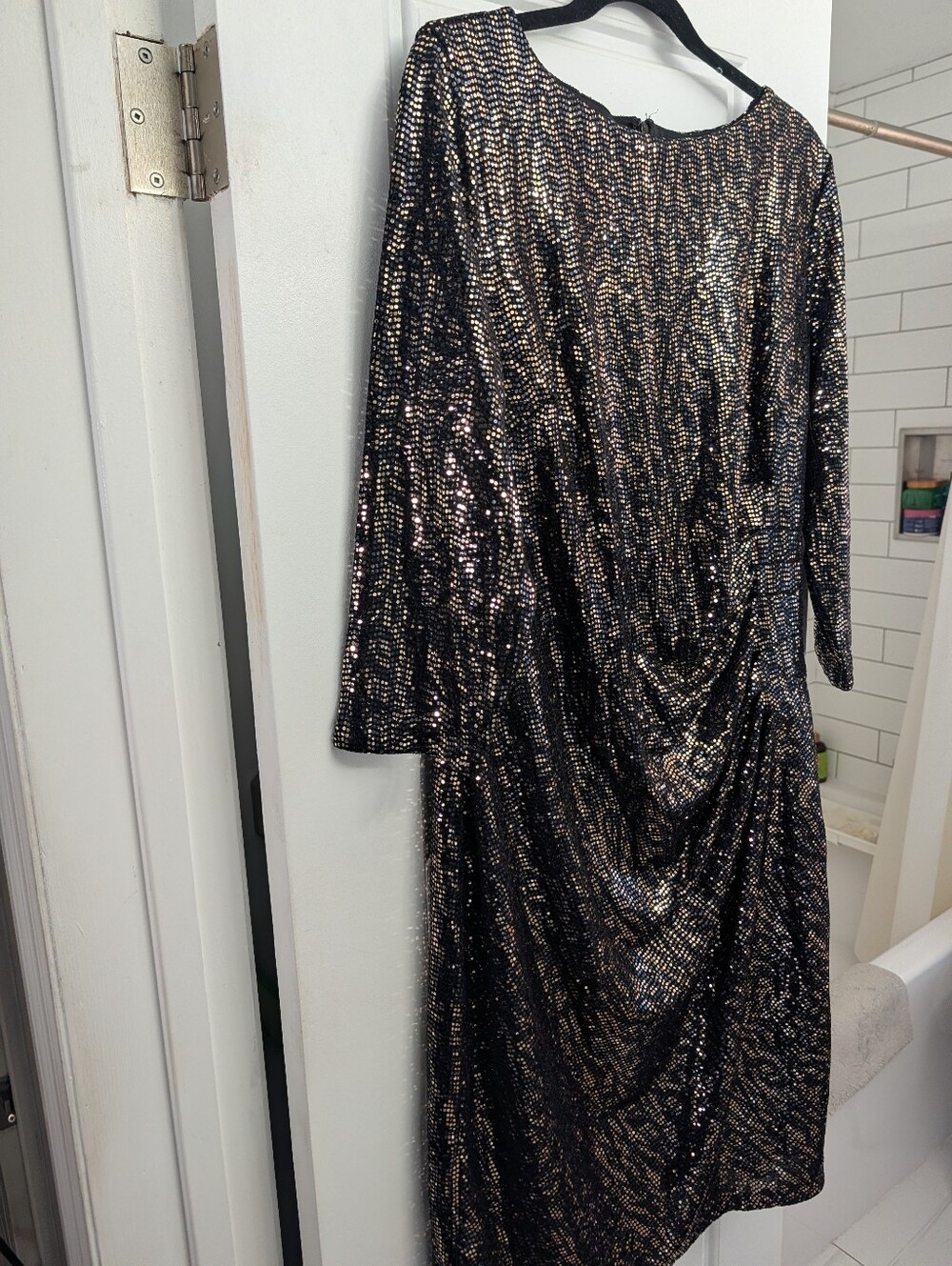 NWOT Kasper Metallic Black and Gold Sequin Long Sleeve Dress PTP 22"-23" L 41.5"